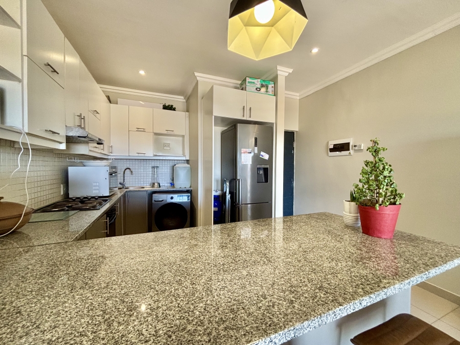 2 Bedroom Property for Sale in Parklands Western Cape